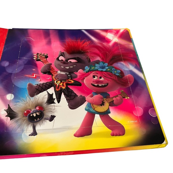 Dream Works World Tour Trolls  5 Puzzles - My First Puzzle Book Ages 3+ NWOT - Picture 4 of 10